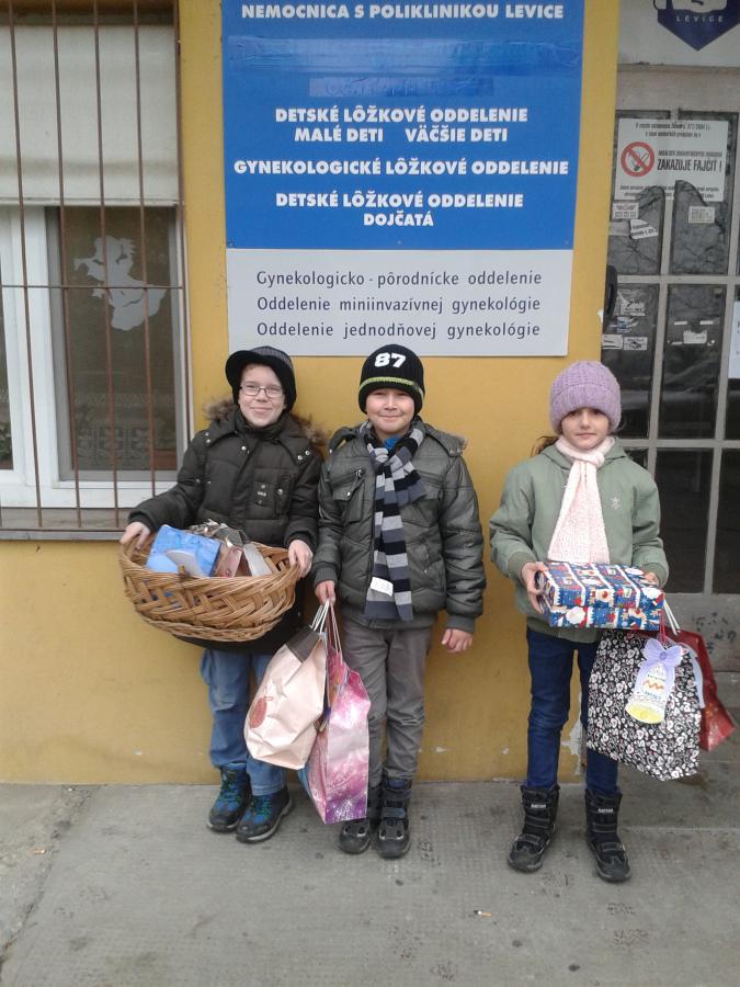 Fotogaléria Darčeky pre choré deti (2) Darčeky pre choré deti