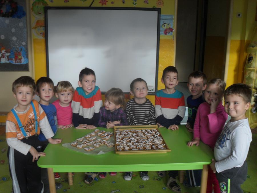 Fotogaléria Pečenie medovníkov 2014 (12) Pečenie medovníkov 2014