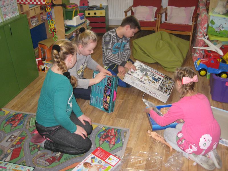 Fotogaléria Posedenie pri jedličke (24) Posedenie pri jedličke
